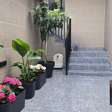 At Mimosa Street Hotel Tirana