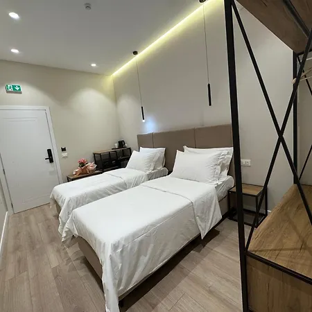 Hotel At Mimosa Street