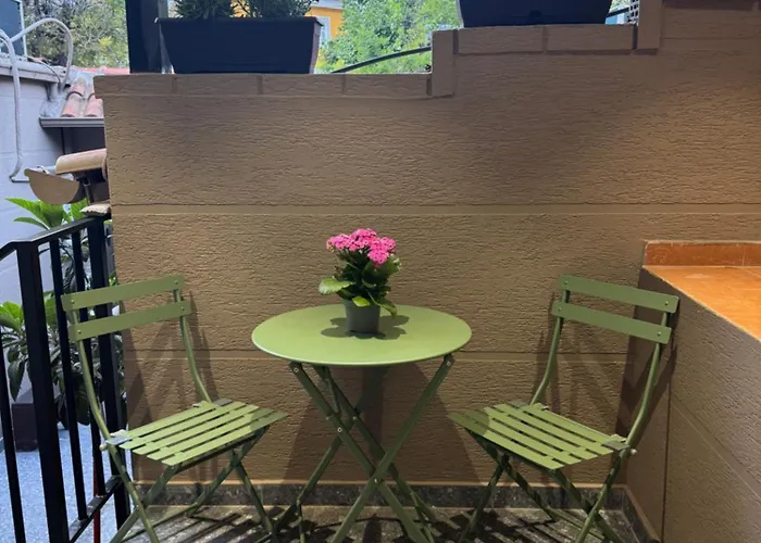 At Mimosa Street 호텔 티라나