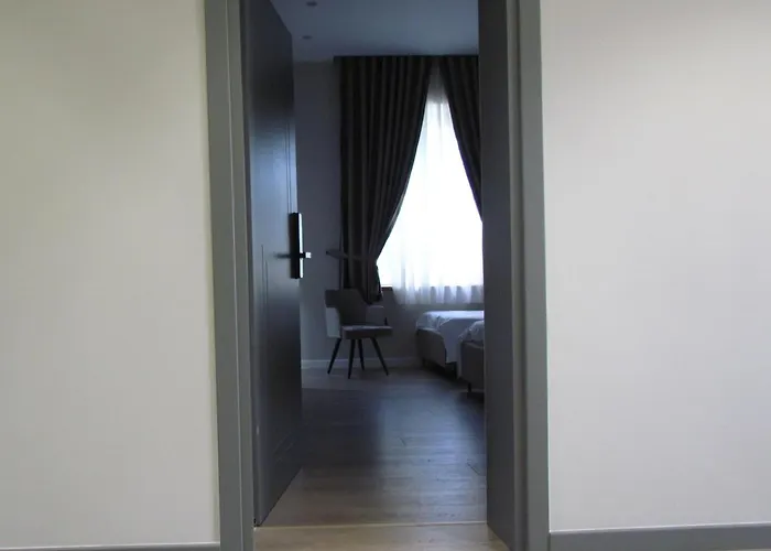 At Mimosa Street Hotel *