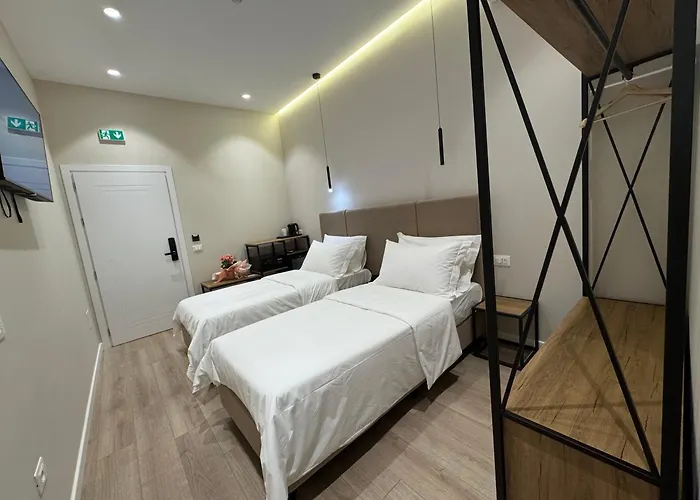 Hotel At Mimosa Street